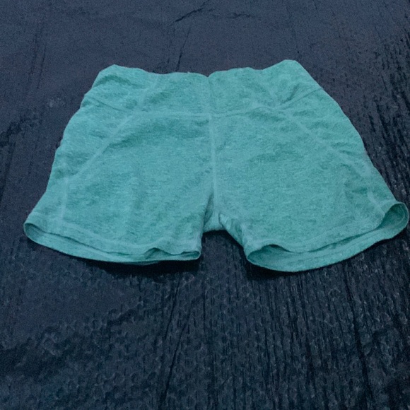 athletic shorts - Picture 1 of 1